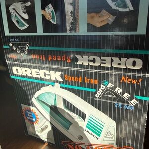 Oreck Cordless Steam Iron TX 850 Cord Free With Swivel Power Base Never used